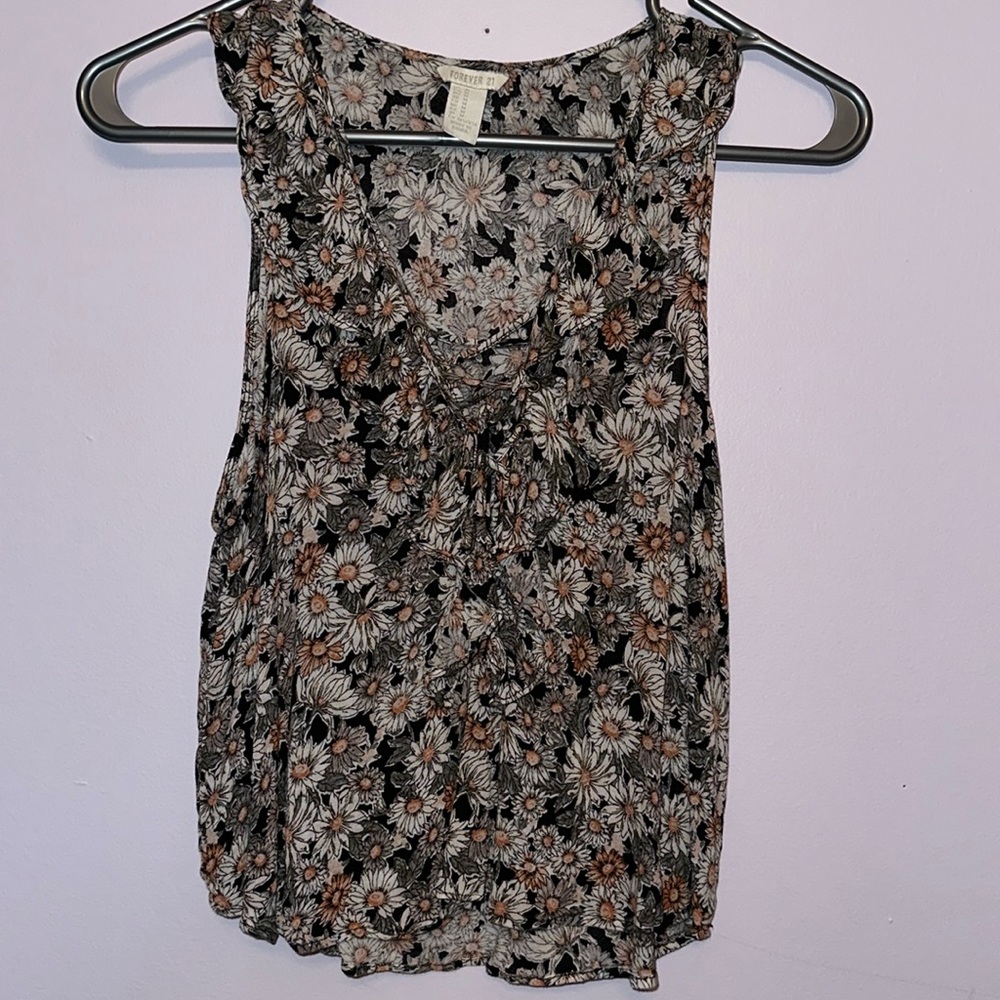 Forever 21 Sleeveless V-Neck Blouse